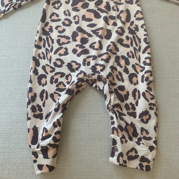 Baby girl leopard animal print romper size 80 12 m - Picture 4 of 4